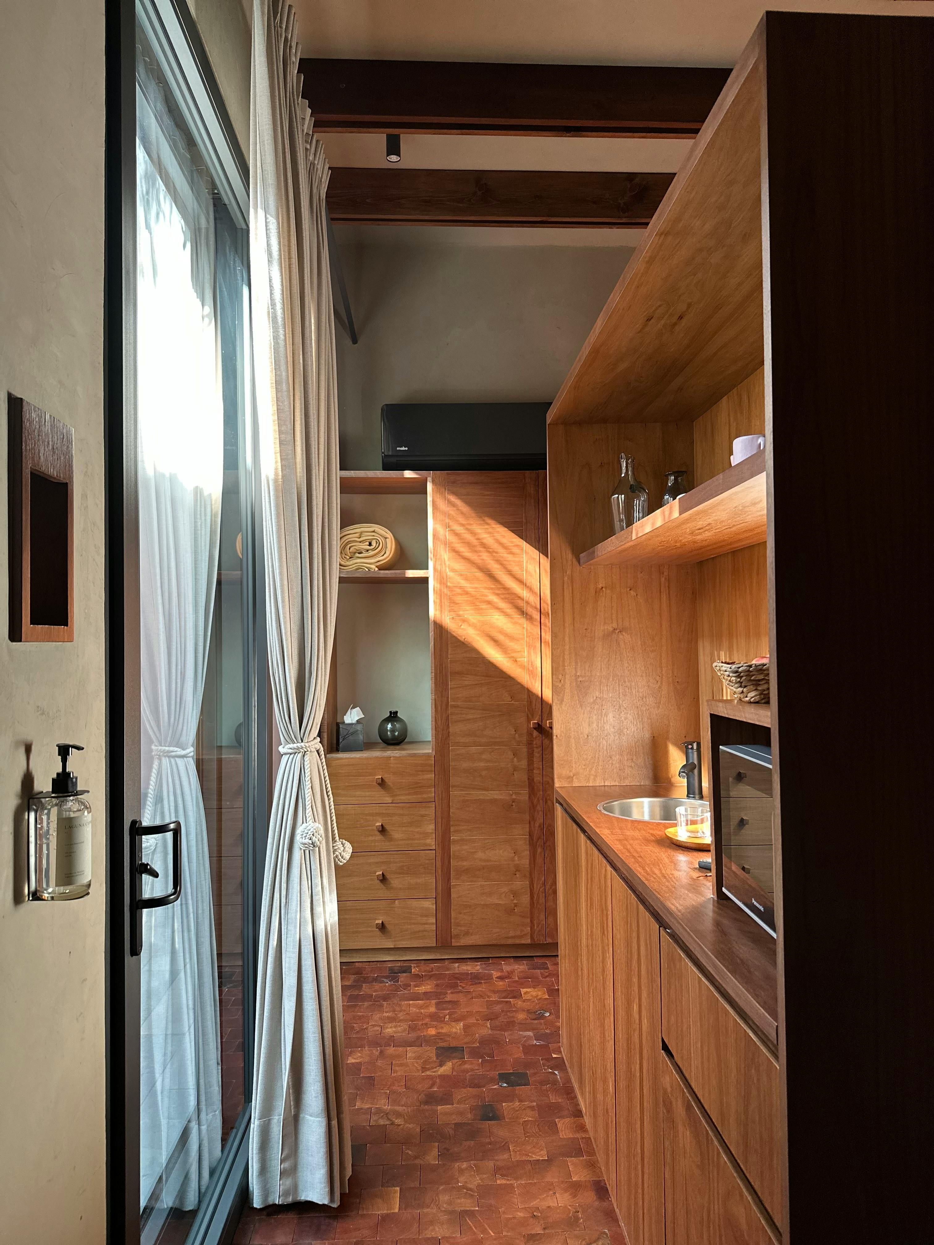 DIY vs. Professional Custom Cabinetry: What’s Worth It?