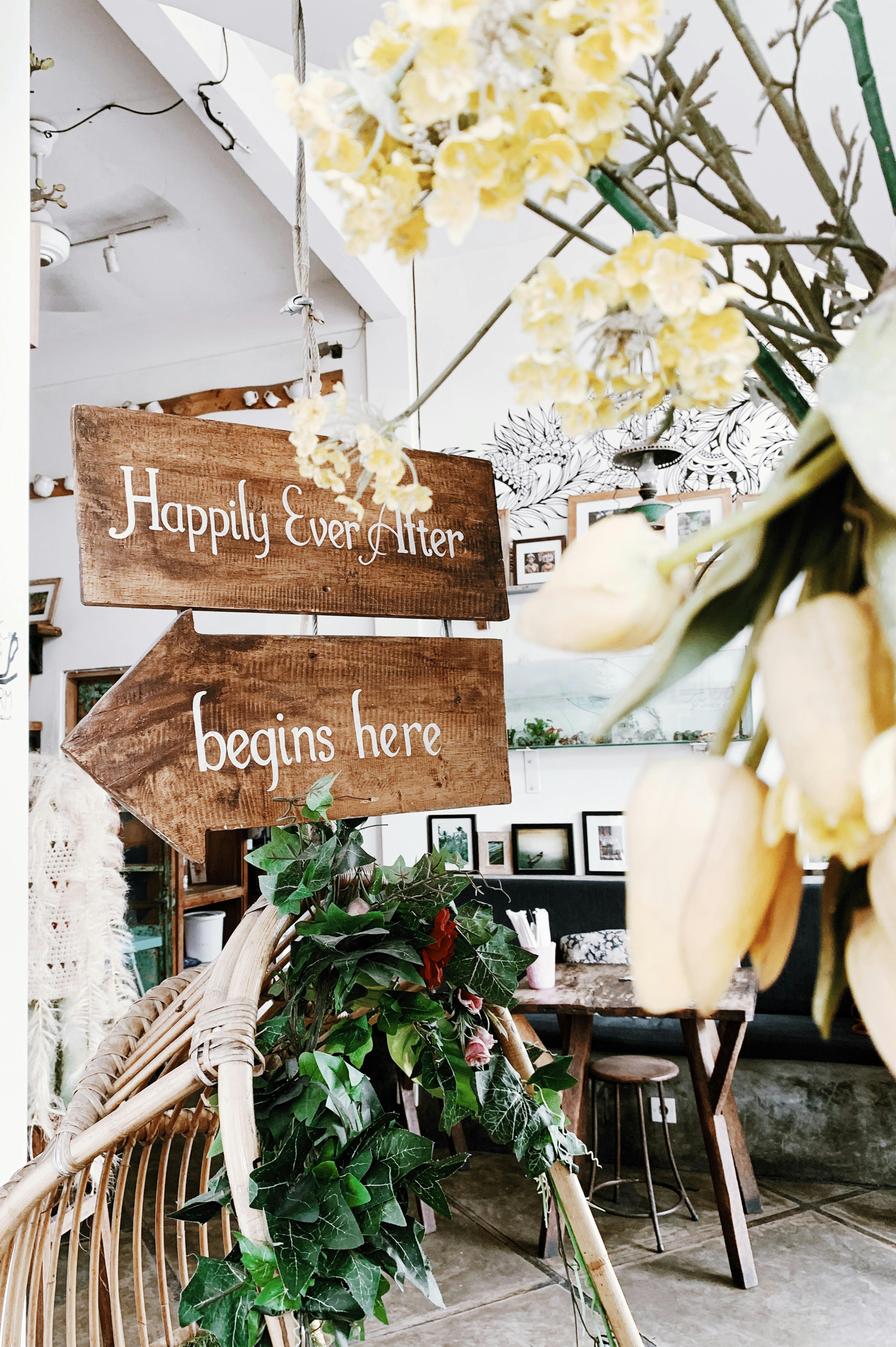 Custom Wedding Signs That Make Every Moment Unforgettable