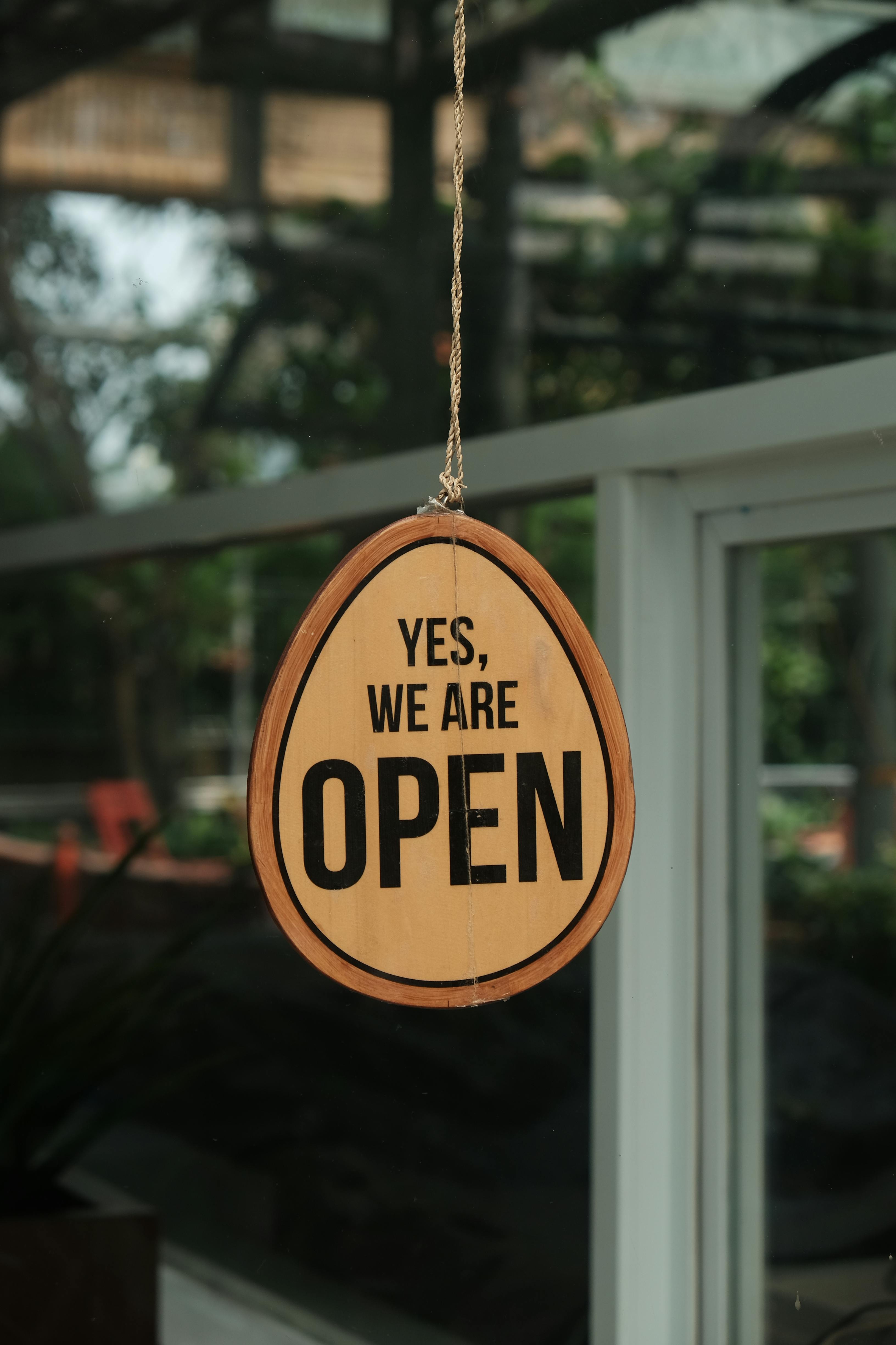 Custom Signs for Businesses That Make a Lasting First Impression